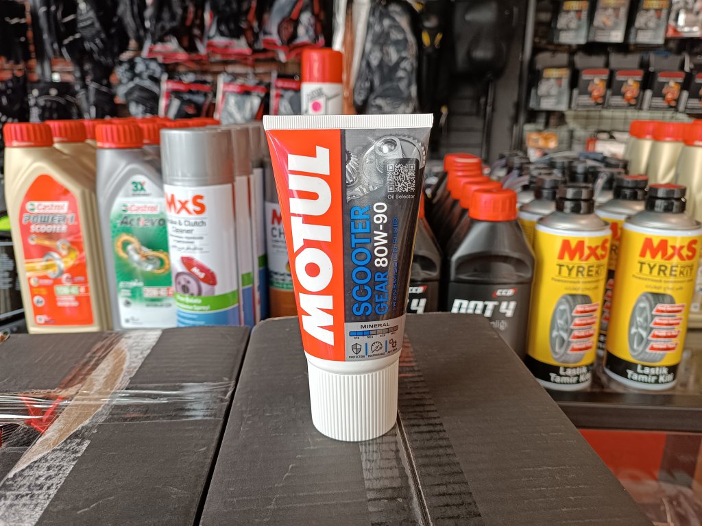 Motul 80w90 Şanzıman Ve Di̇fransi̇yel Yağı